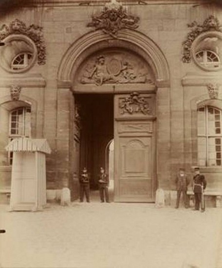 Eugene Atget
Hotel des Invalides, Porte, n.d.
Albumen print
8 5/8 x 7 in. (21.9 x 17.8 cm)