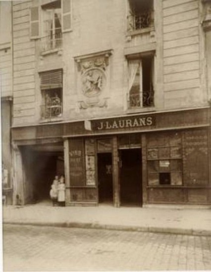 Eugene Atget
Paris, 19 Rue du Cherche Midi, n.d.
Albumen print
8 1/2 x 7 in. (21.6 x 17.8 cm)
Assumed to be dated 1908