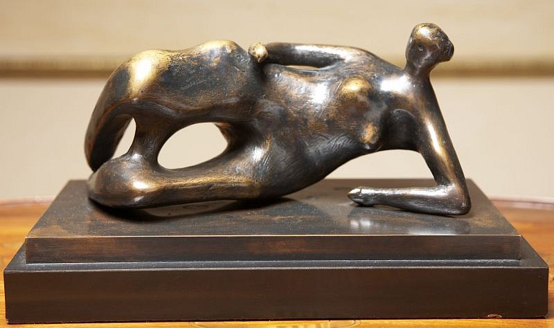 henry moore reclining woman