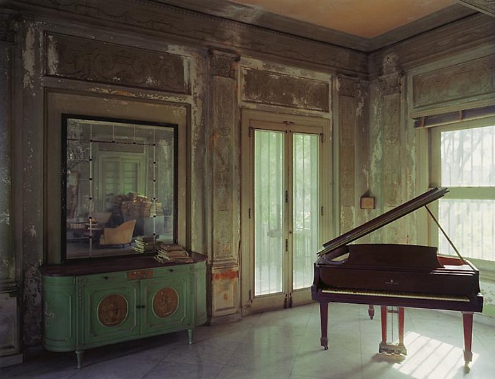 Robert Polidori
Senora Luisa Faxas Residence, 2 #318 (at the corner of Avenida 5TA.), Miramar, Havana, 1997
Fujicolor crystal archive print
50 x 60 in. (127 x 152.4 cm)
Edition 5/10