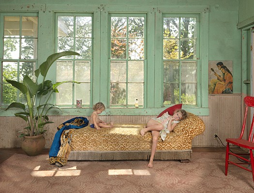 Julie Blackmon
Chaise, 2013
Archival Pigment Print
36 x 46 in. (91.4 x 116.8 cm)
Edition 1/10