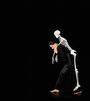 Marina Abramovic - Carrying the Skeleton