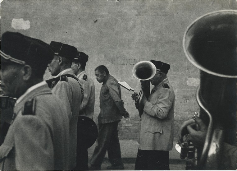 Robert Frank
Parade, Valencia, 1952
Vintage gelatin silver print (black & white)
15 5/8 x 11 1/4 in. (39.7 x 28.6 cm)