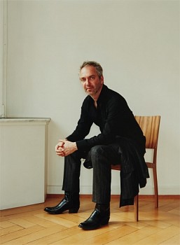 Rineke Dijkstra - Thomas Struth, Dusseldorf, March 24, 2002